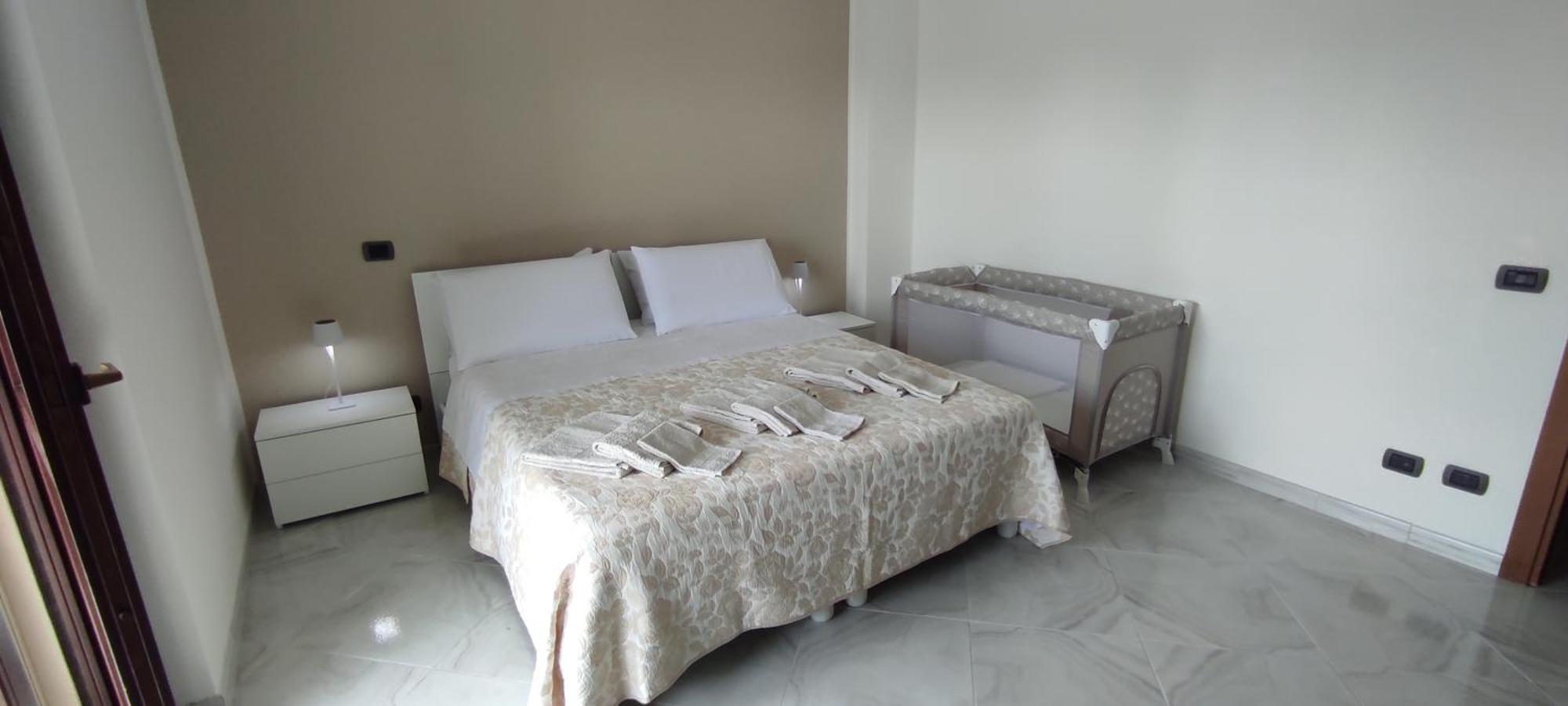 A Casa Di Chiara Apartment Lecce Bagian luar foto