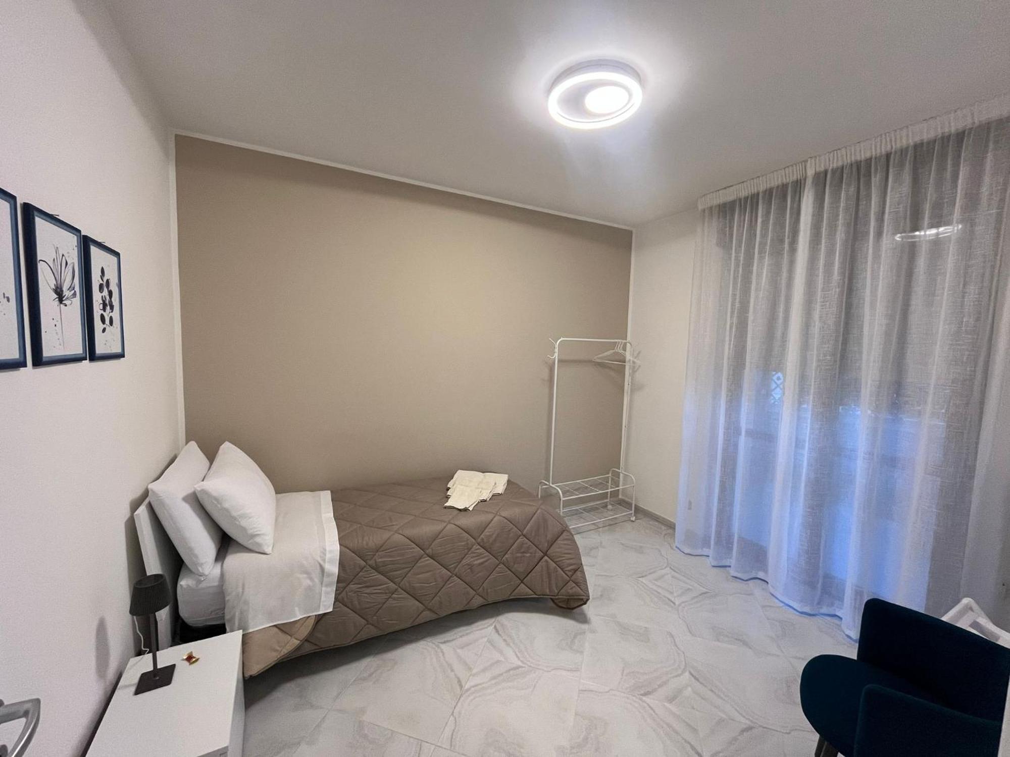 A Casa Di Chiara Apartment Lecce Bagian luar foto